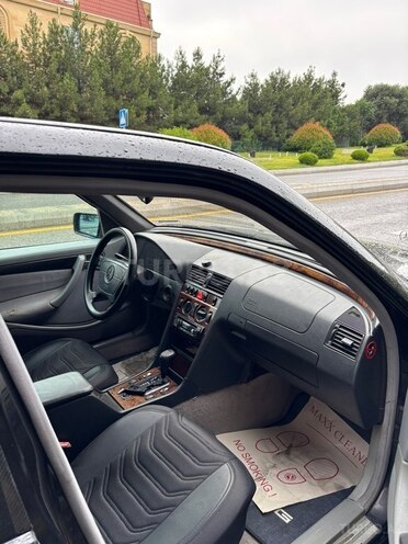 Mercedes C 240-15