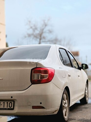 Renault Logan-5