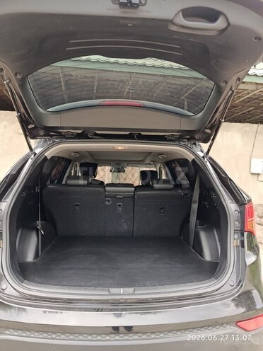 Hyundai Santa Fe-6