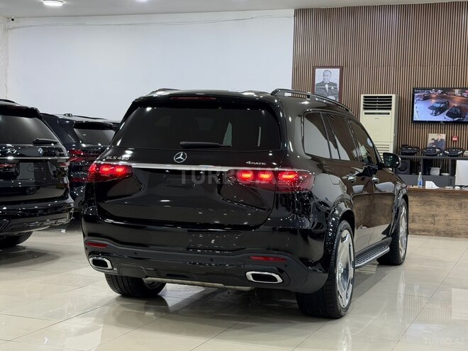 Mercedes GLS 450 4MATIC-13