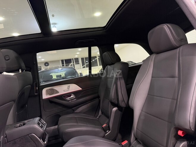 Mercedes GLS 450 4MATIC-28