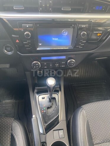 Toyota Corolla-6