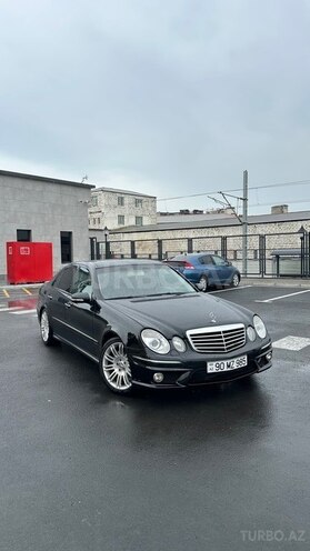 Mercedes E 280-1
