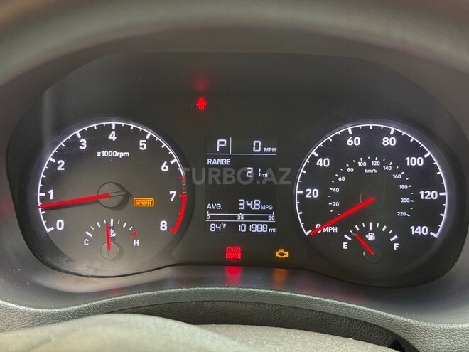 Hyundai Accent-14