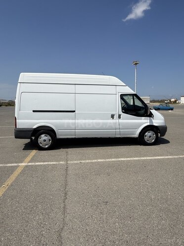 Ford Transit-7