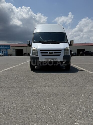 Ford Transit-1