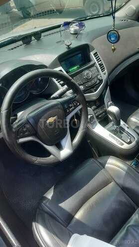 Chevrolet Cruze-8