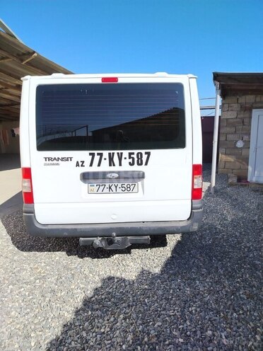 Ford Transit-2