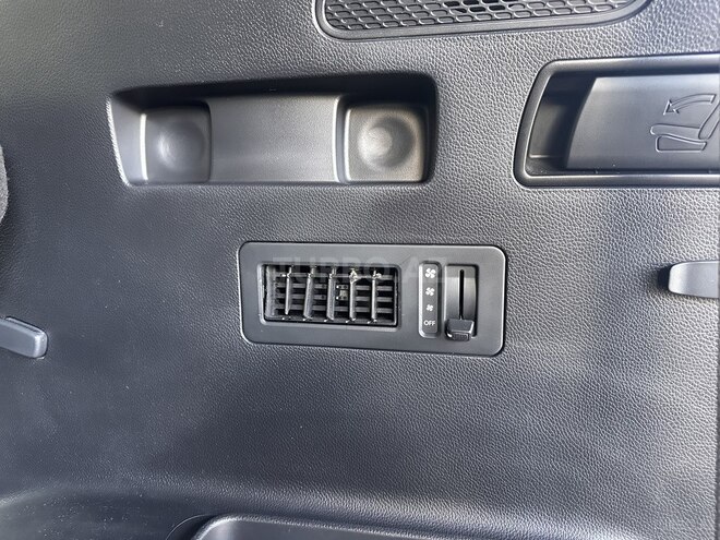 Hyundai Santa Fe-15