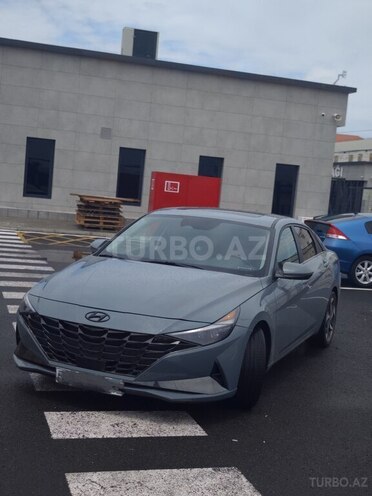 Hyundai Elantra-3