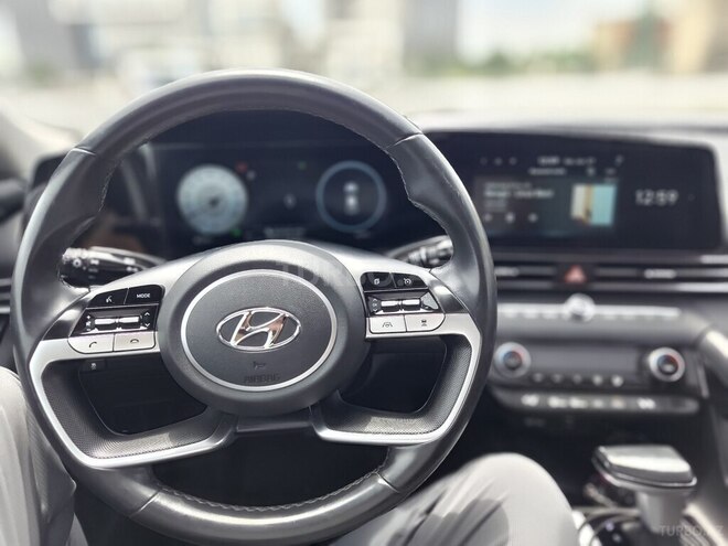 Hyundai Elantra-7