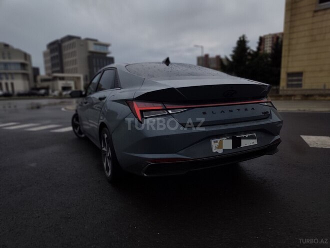 Hyundai Elantra-6