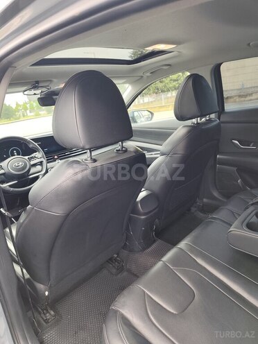Hyundai Elantra-12