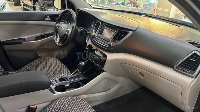 Hyundai Tucson-8