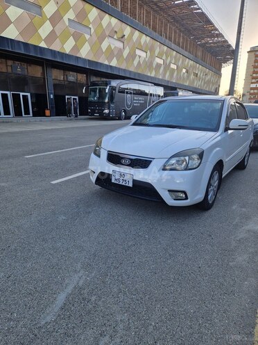Kia Rio-1