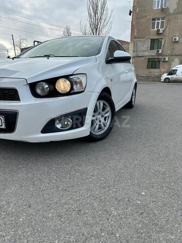 Chevrolet Aveo-8