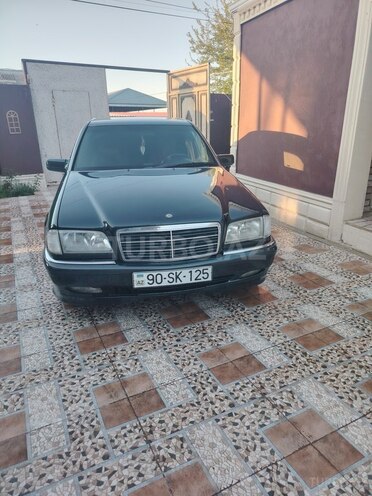 Mercedes C 200-1