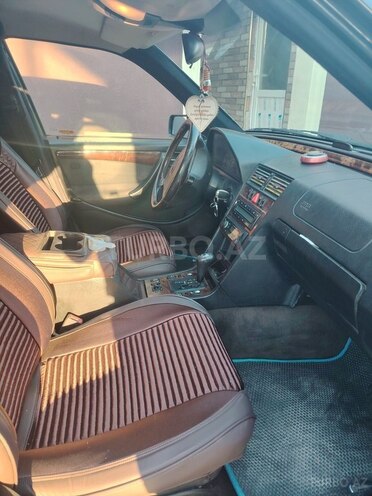 Mercedes C 200-2