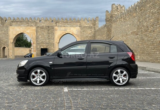 Kia Rio-5
