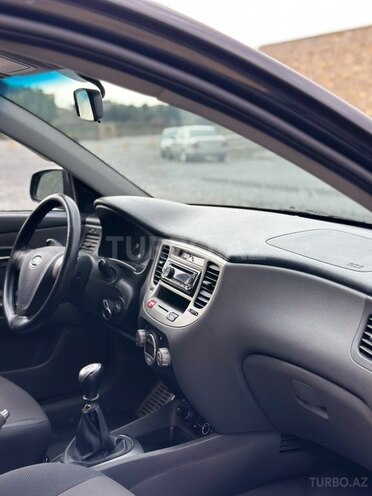 Kia Rio-14