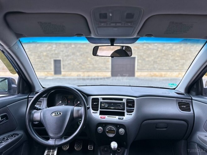 Kia Rio-12