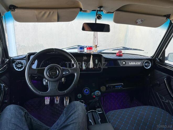 LADA (VAZ) 2107-2
