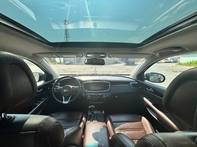 Kia Sorento-12