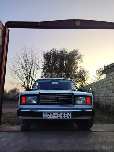 LADA (VAZ) 2107-17
