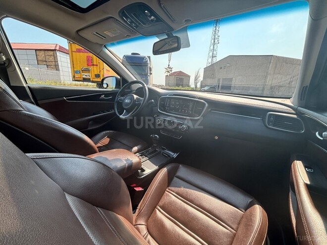 Kia Sorento-16