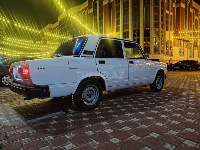 LADA (VAZ) 2107-4