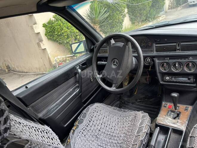 Mercedes 190-7