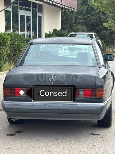 Mercedes 190-8