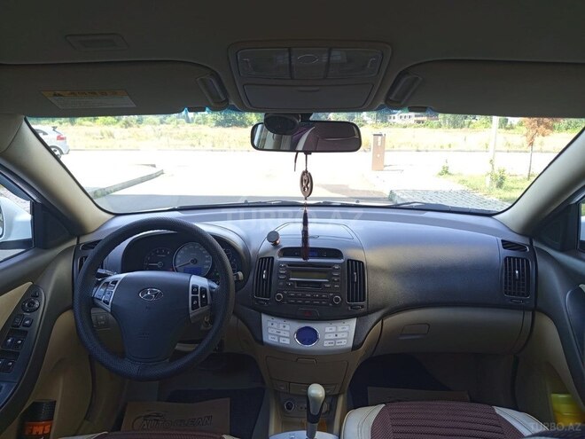 Hyundai Elantra-6