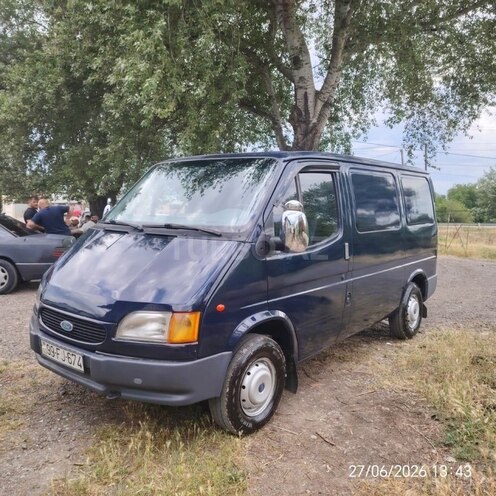 Ford Transit-12
