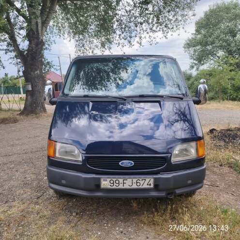 Ford Transit-10