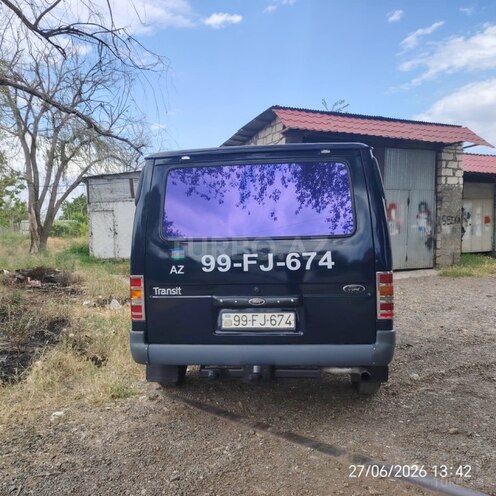 Ford Transit-6