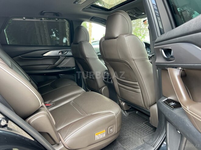 Mazda CX-9-12