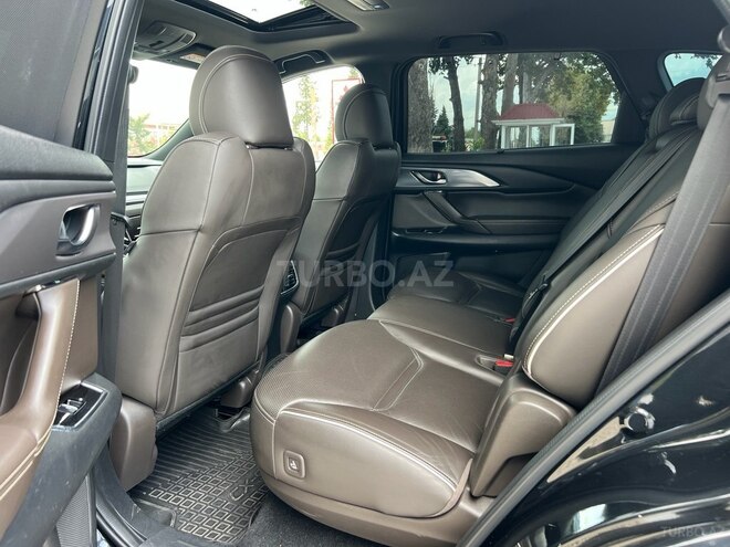 Mazda CX-9-11
