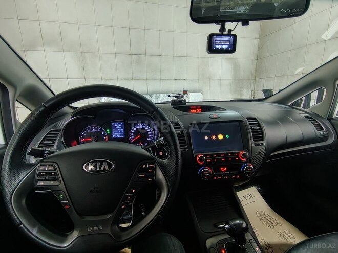 Kia Cerato-4