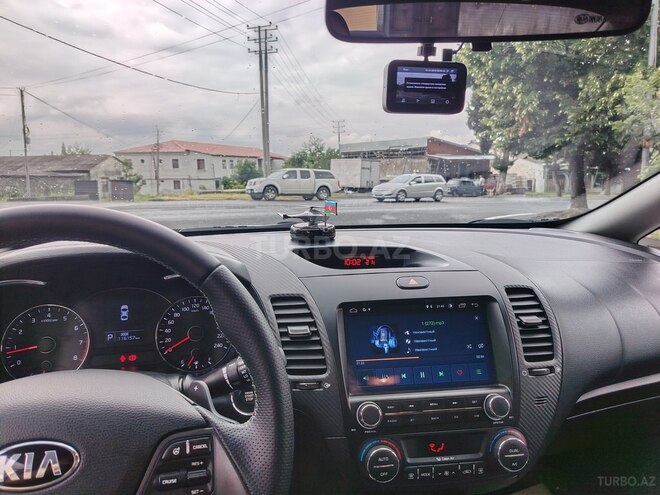 Kia Cerato-5