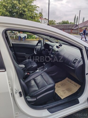 Kia Cerato-13