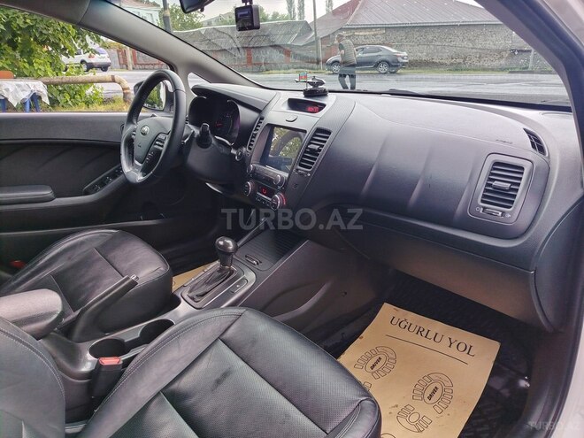 Kia Cerato-12