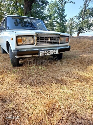 LADA (VAZ) 2107-1
