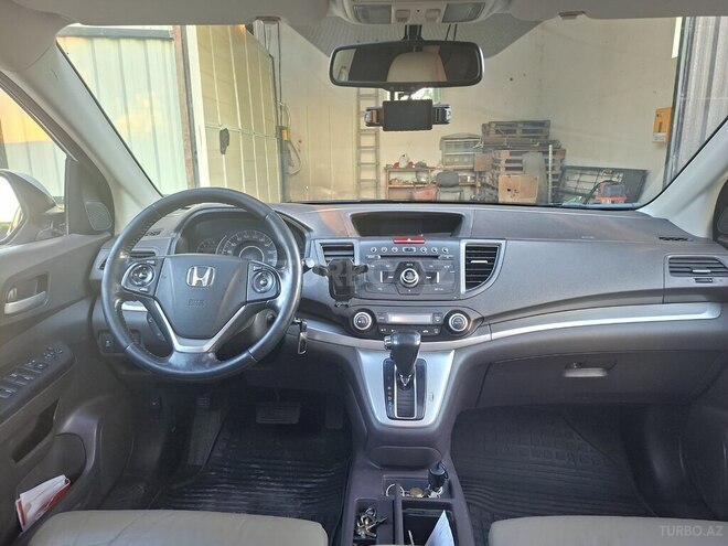 Honda CR-V-6