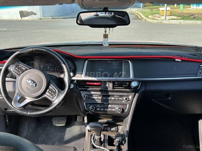 Kia Optima-4