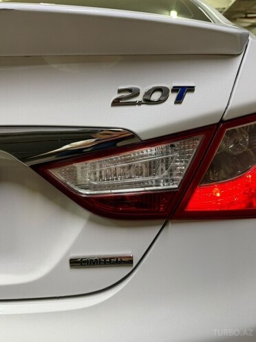 Hyundai Sonata-6