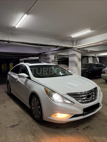 Hyundai Sonata-2