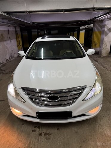 Hyundai Sonata-1
