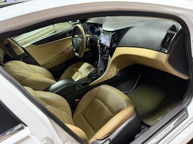 Hyundai Sonata-8