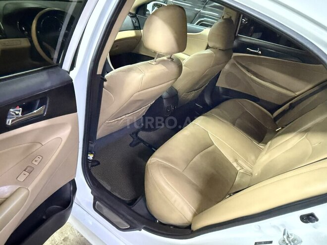Hyundai Sonata-9
